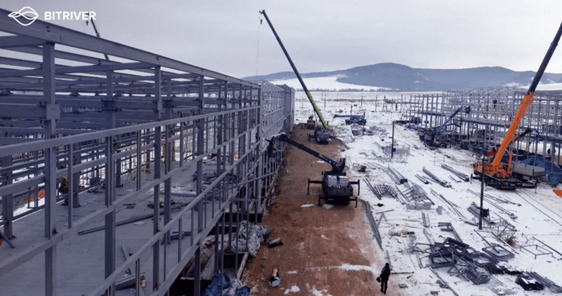 Construction work on a new BitRiver data center.